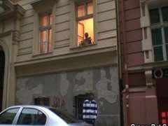 blonde mature gibt blowjob