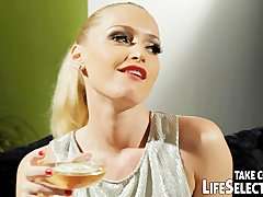 Domina fickt Sklavin